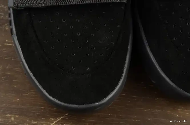 BB1839 Triple Yeezy Adidas Cblack Black Boost 750 0603